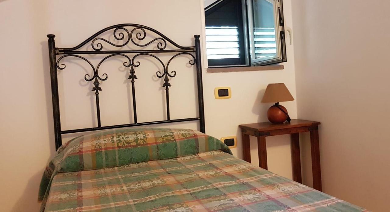 B&B L'Eucalipto Paola Buitenkant foto