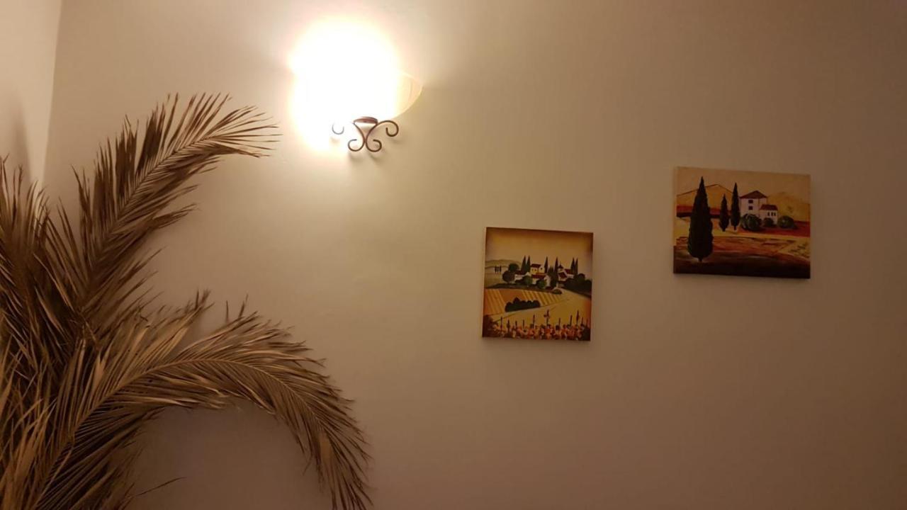 B&B L'Eucalipto Paola Buitenkant foto