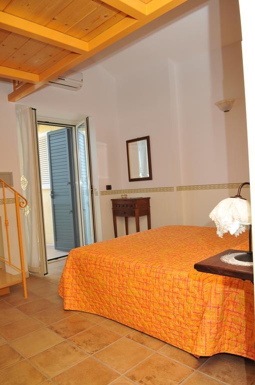 B&B L'Eucalipto Paola Kamer foto