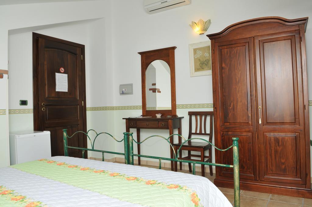 B&B L'Eucalipto Paola Kamer foto