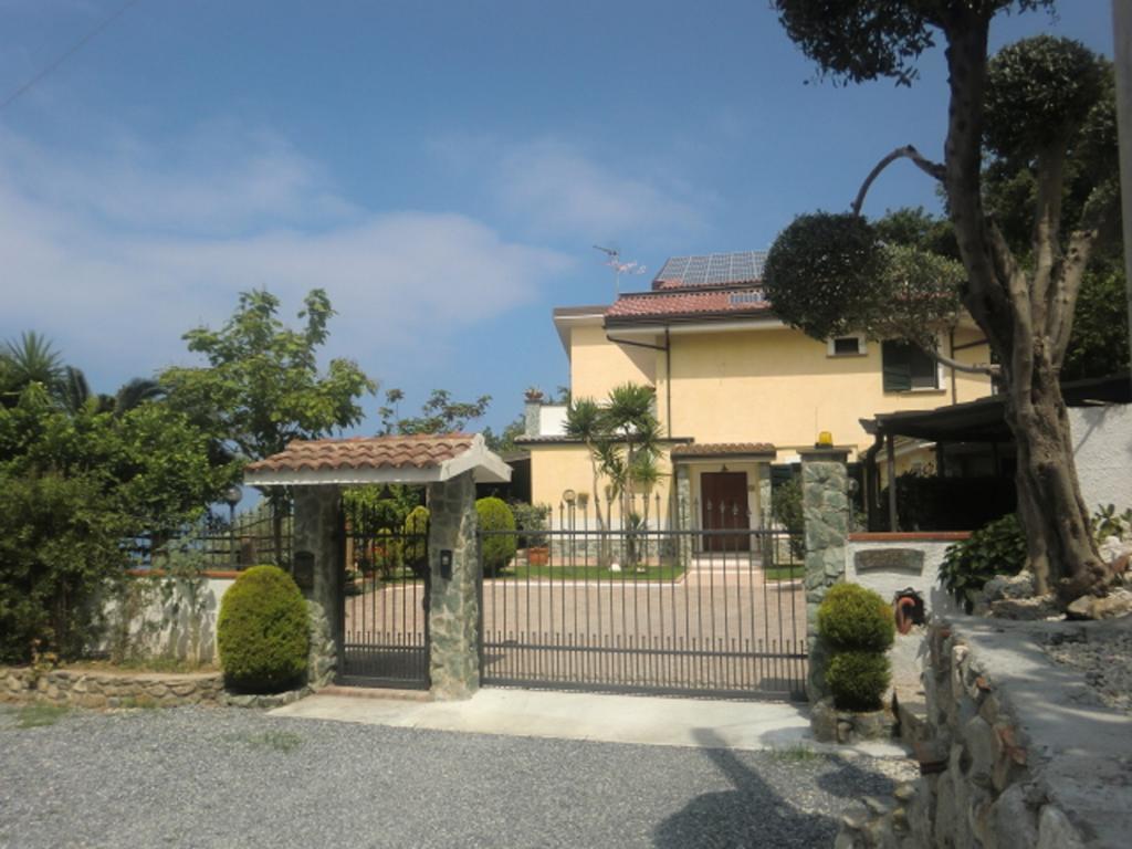 B&B L'Eucalipto Paola Buitenkant foto